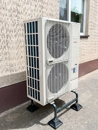 Instal Kaczmarek Adam Kaczmarek